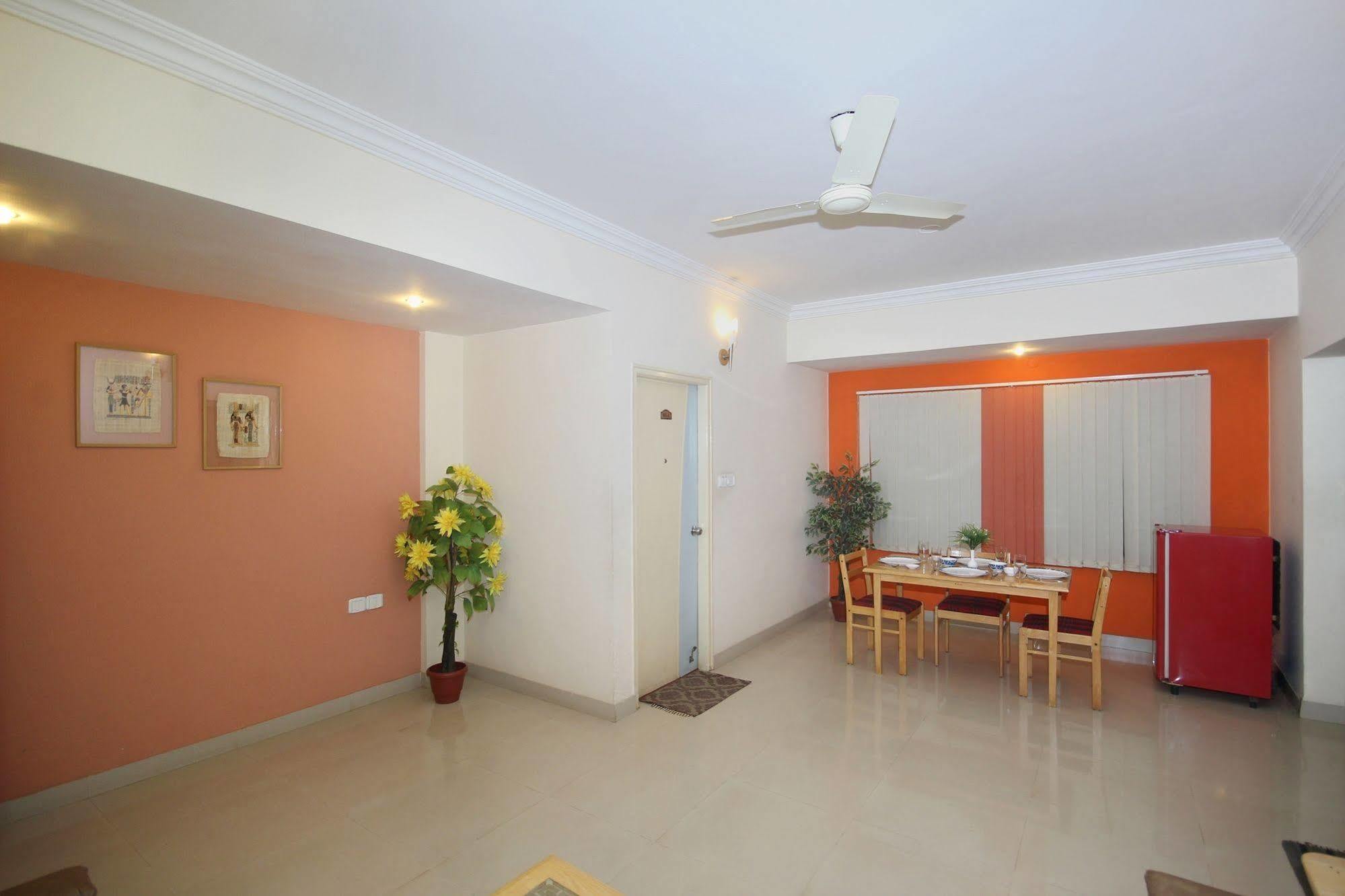 Oyo 5934 Lokaz Hotel Bangalore Exterior photo