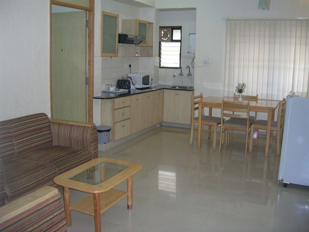 Oyo 5934 Lokaz Hotel Bangalore Exterior photo
